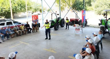 Traktör ve tarım araçları sürücülerine trafik eğitimi