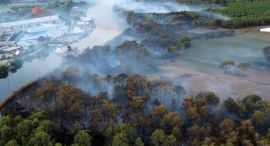 Yangının boyutu gündüz ortaya çıktı, bölgeyi yoğun duman kapladı