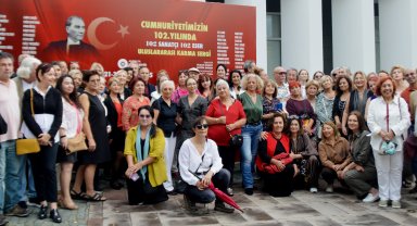 102 sanatçıdan 102 eser