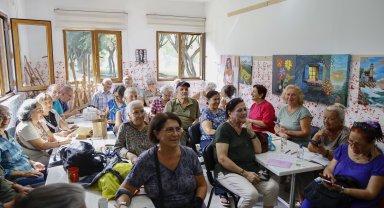 65 yaş üstü vatandaşların sosyal buluşma noktası