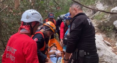 AFAD, ormanda mahsur kalan turisti kurtardı