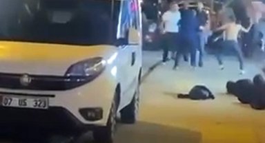 Antalya-Esnaf arasındaki tartışma sokağa taştı; 2 iş yeri mühürlendi Video eklendi