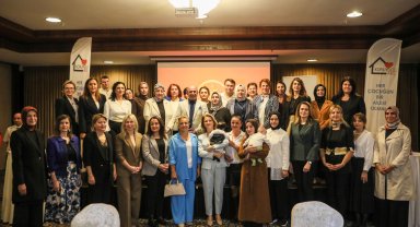 Antalya'da bu yıl 43 çocuk, koruyucu ailelerin yanına yerleştirildi