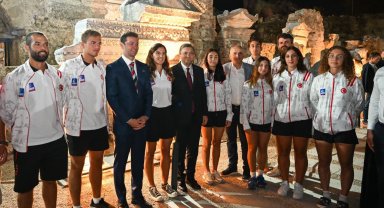 Avrupa'nın en iyi kürekçileri Antalya'da yarışıyor