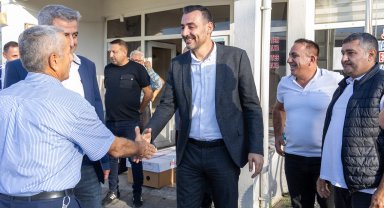 Başkan Vekili Çiçek'ten Doğu Garajı esnafına ziyaret