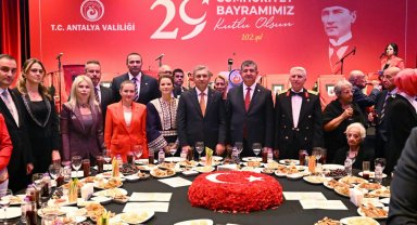 Cumhuriyetin 102'nci yılı resepsiyonla kutlandı