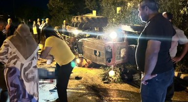 Devrilen traktörün sürücüsü hayatını kaybetti