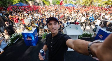 Dünya Şampiyonu Toprak Razgatlıoğlu'na coşkulu karşılama
