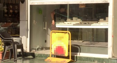 Girdikleri kuyumcu dükkanında kameraları boyayıp 4 kilo altın çaldılar