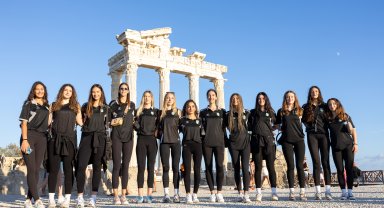 Kadın voleybol takımı sezonu açıyor