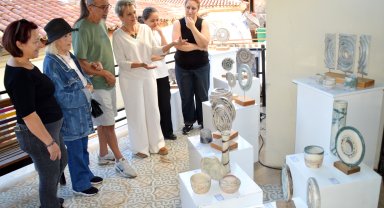 Kaleiçi'nde seramik aşkı