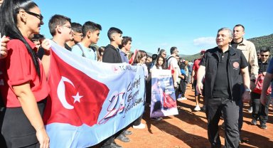 Kaş'ta 'Ecdadın Yolunda Cumhuriyete Saygı Yürüyüşü'