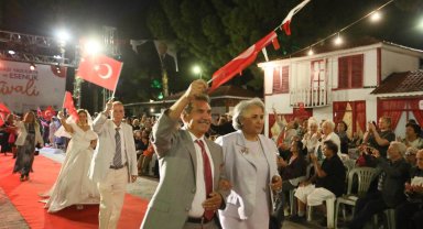 Kepez'de 'Zamana Meydan Okuyan' defile