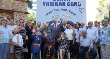 Kepez'de Dünya Yaşlılar Günü kutlaması