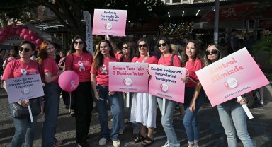 Muratpaşa'dan meme kanseri farkındalık konferansı