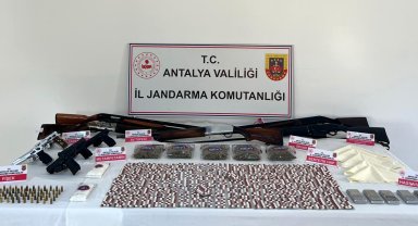 Narkotik operasyonunda 7 şüpheli tutuklandı; uyuşturucular soda şişesinden çıktı