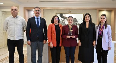 Sağlıklı Kentler Birliği'nden Antalya Büyükşehir'e çevre ödülü