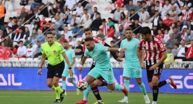 Serik deplasmandan puanla döndü