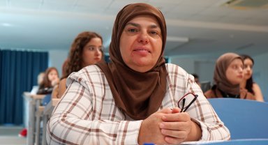 Yıllar sonra üniversite hayalini gerçekleştirdi, kızının mezun olduğu bölümü kazandı