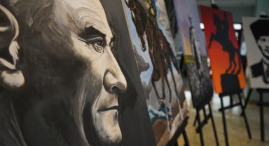 '10 Kasım Senin Saatin Durmaz' sergisi AKM'de