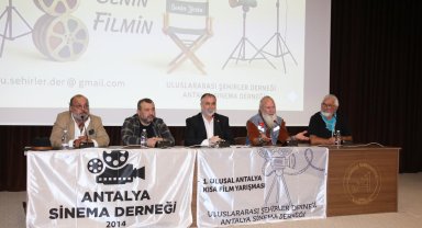 Akdeniz Üniversitesi'nde sinema söyleşisi