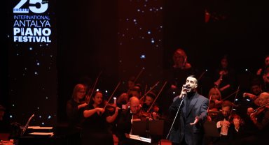 Antalya Piyano Festivali'nde Cem Adrian konseri