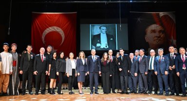 Antalya'da 24 Kasım Öğretmenler Günü kutlandı