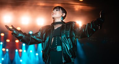 Antalyalılar Merve Özbey ile eğlendi