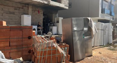 Arsalarını müteahhide verdiler, bitmesini beklemeden inşaata yerleştiler