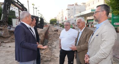 Atatürk Caddesi'nde tarihi dönüşüm