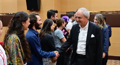 Başkan Kocagöz'den Kepez'in sanat emekçilerine müjde