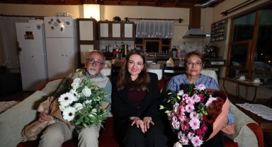 Büşra Özdemir, ilkokul öğretmenini ziyaret etti