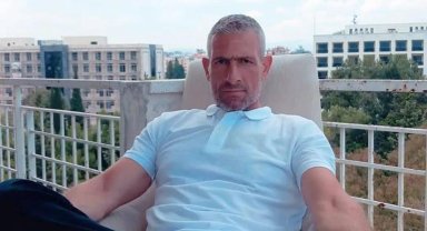 Cinayetin ardından elindeki kanı çimlere silmiş