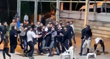 Düğündeki kavgada sandalyeler havada uçuştu