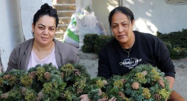 El emeği Noel çelenkleri 20 ülkeye ihraç ediliyor