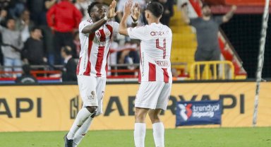 Hesap.com Antalyaspor – Beşiktaş: 1-3