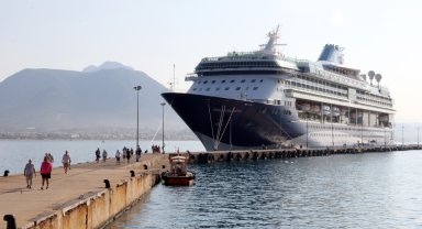 İngiliz turistler kruvaziyerle Alanya'da