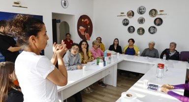 Kadın Danışma Merkezi'nde işaret dili eğitimi