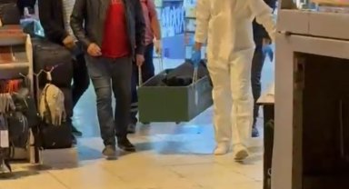 Kapı açılınca çürümüş ceset bulundu