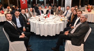 Özbek: Atatürk'ün çizdiği yol, geleceğin pusulasıdır