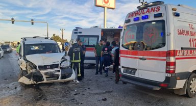 Serik'te kaza: 4 yaralı