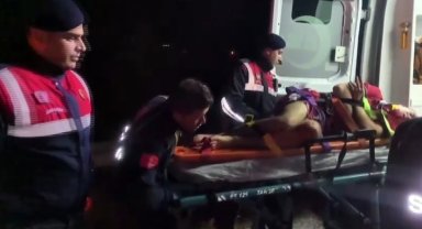 Uçurumdan düşüp mahsur kalan 2 kişi kurtarıldı