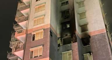 Yangında ev kullanılamaz hale geldi, sahibi yaralandı