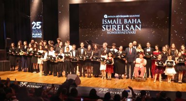 25. Uluslararası Antalya Piyano Festivali'nde genç yetenekler sahne aldı