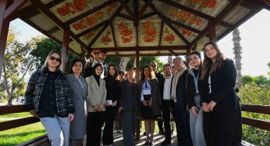 Akdeniz Üniversitesi'nden Muratpaşa Dostluk Parkları'na ziyaret