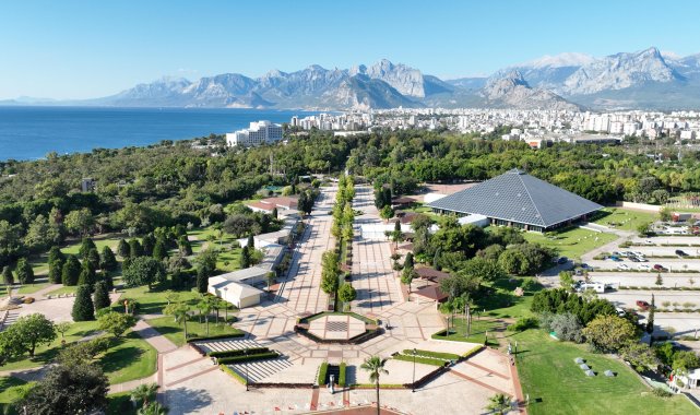 Antalya Büyükşehir'e 27'nci çevre ödülü