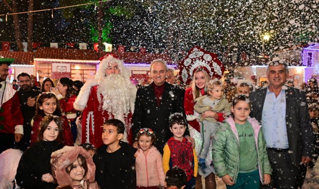 Antalya Kepez'de yeni yıl heyecanı kar yağışıyla başladı