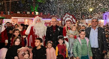 Antalya Kepez'de yeni yıl heyecanı kar yağışıyla başladı