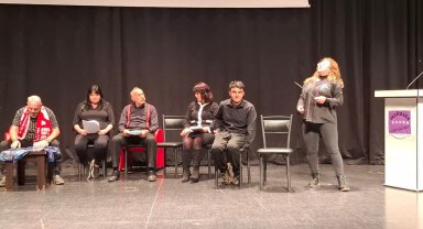 Antalya'da 'Şakka Olmalı' kahkaha attırdı