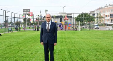 Başkan Kocagöz, çim futbol sahası sözünü yerine getirdi